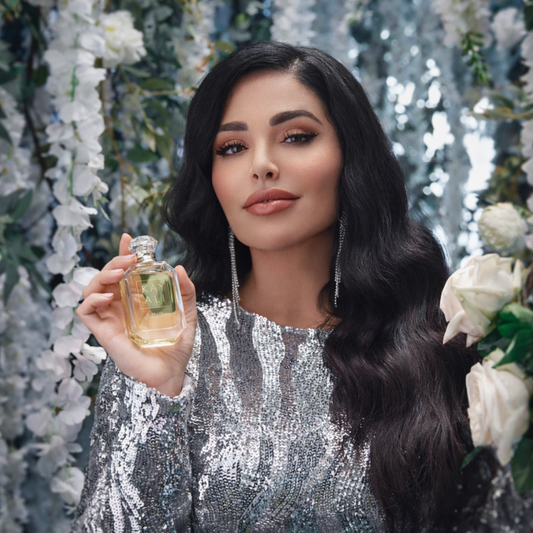 Deja Vue - White Flower 57